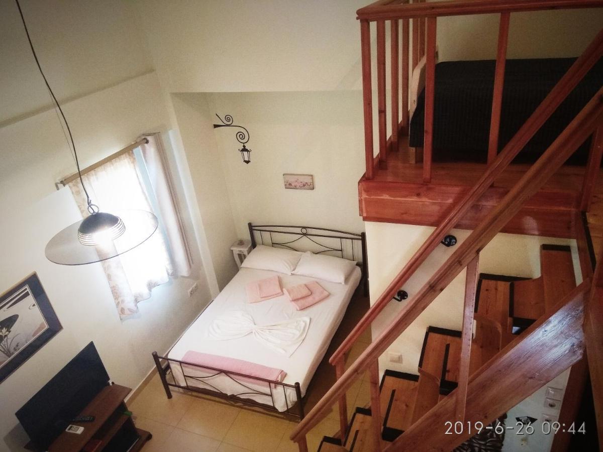 Deili Studio Loft Каламата Экстерьер фото