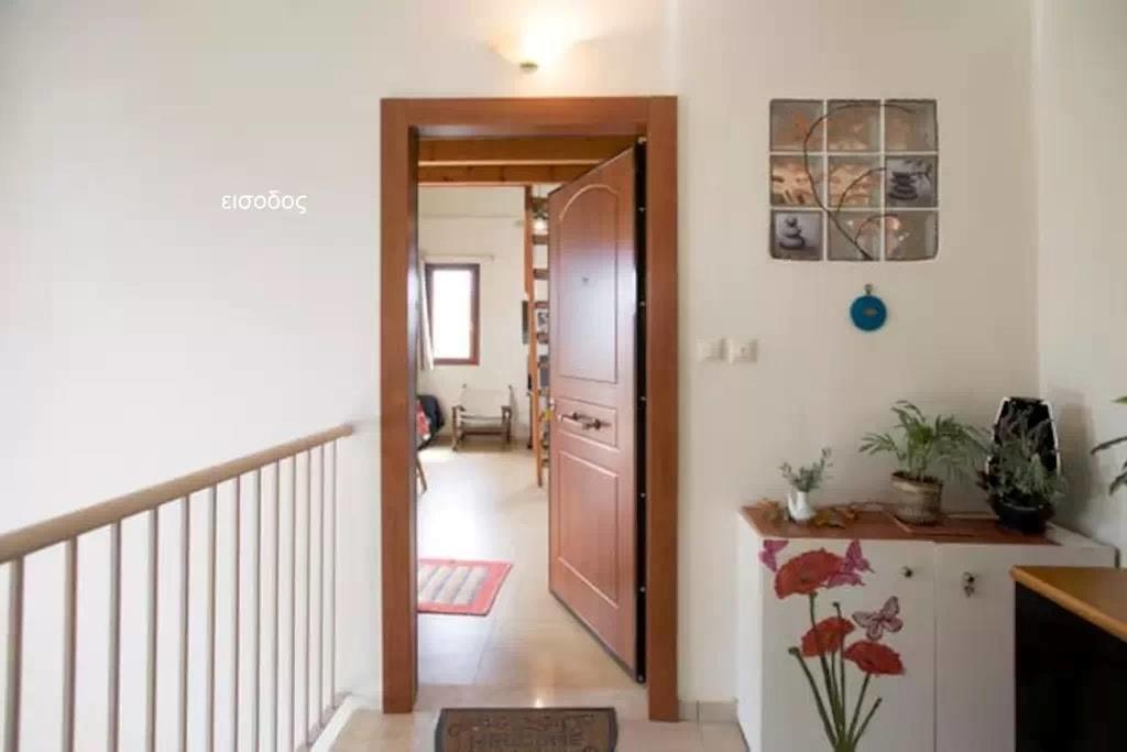 Deili Studio Loft Каламата Экстерьер фото
