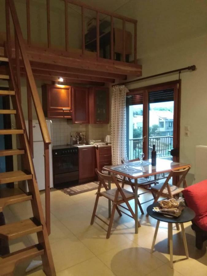 Deili Studio Loft Каламата Экстерьер фото