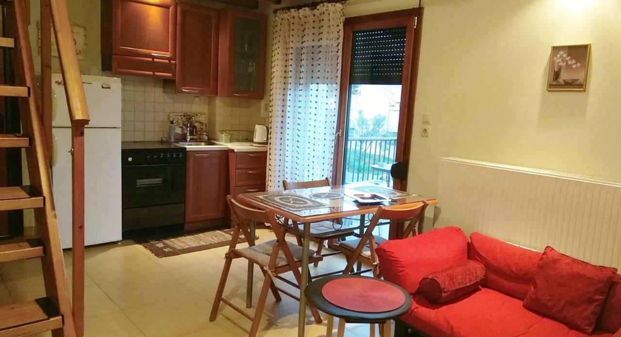 Deili Studio Loft Каламата Экстерьер фото